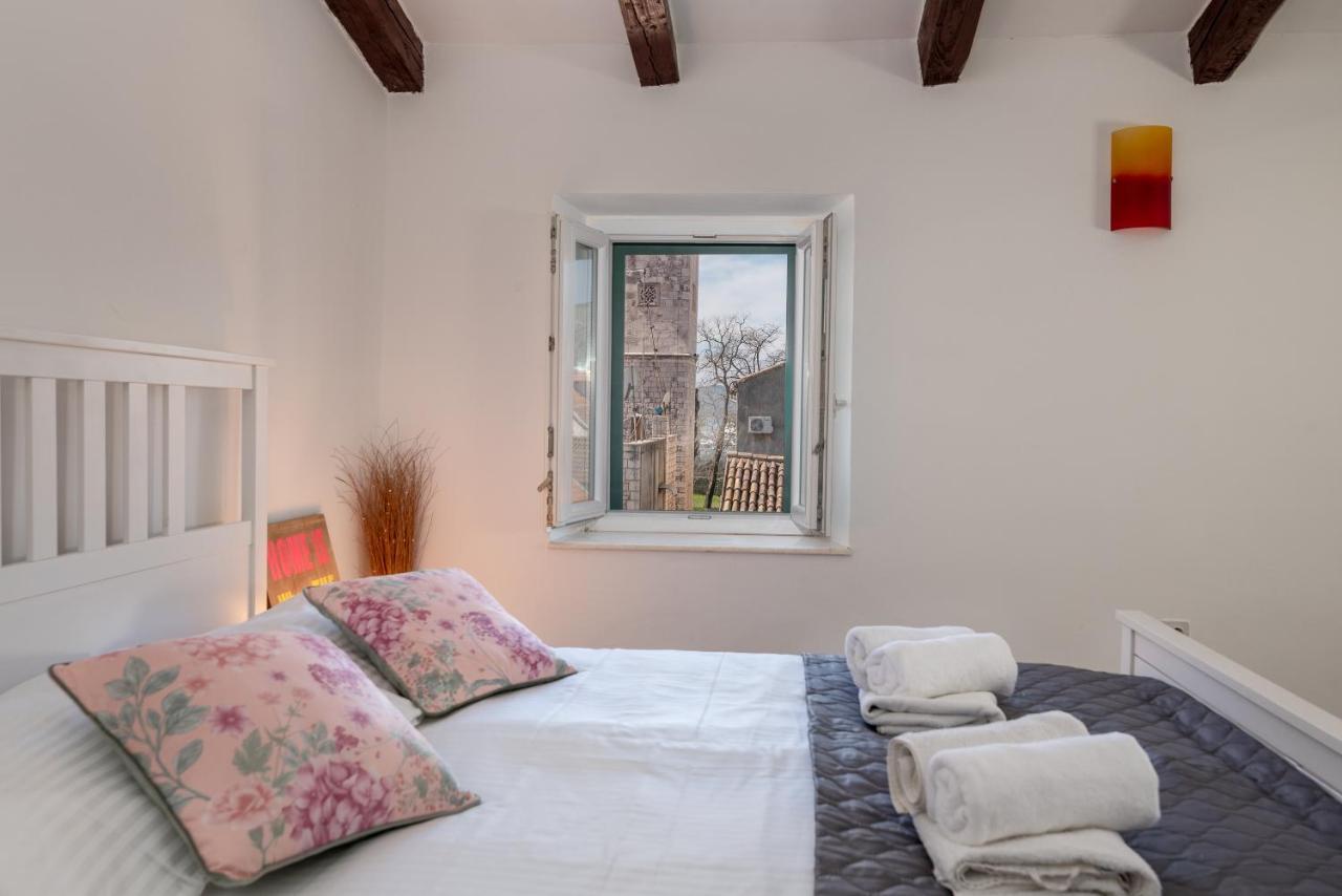 Apartment Ana Τρογκίρ Εξωτερικό φωτογραφία