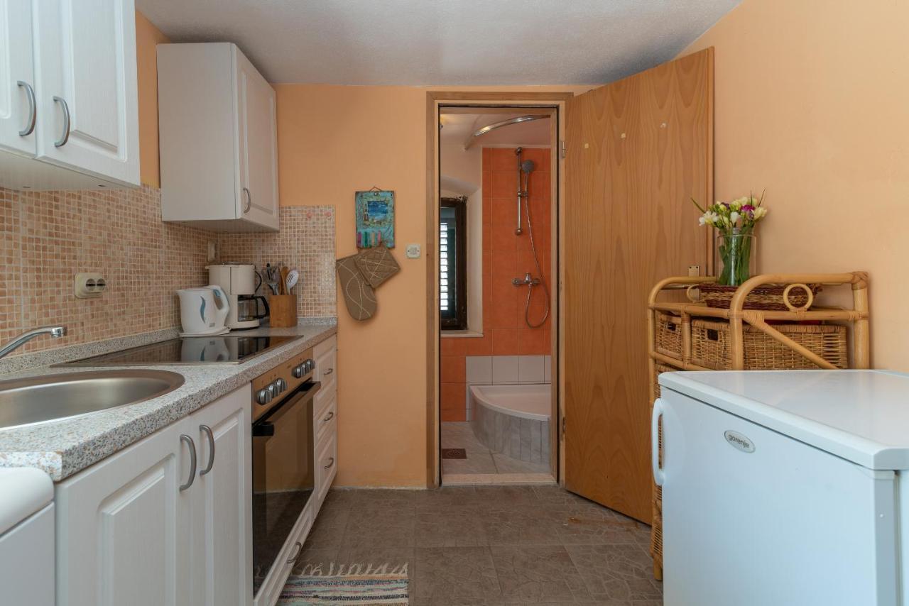 Apartment Ana Τρογκίρ Εξωτερικό φωτογραφία