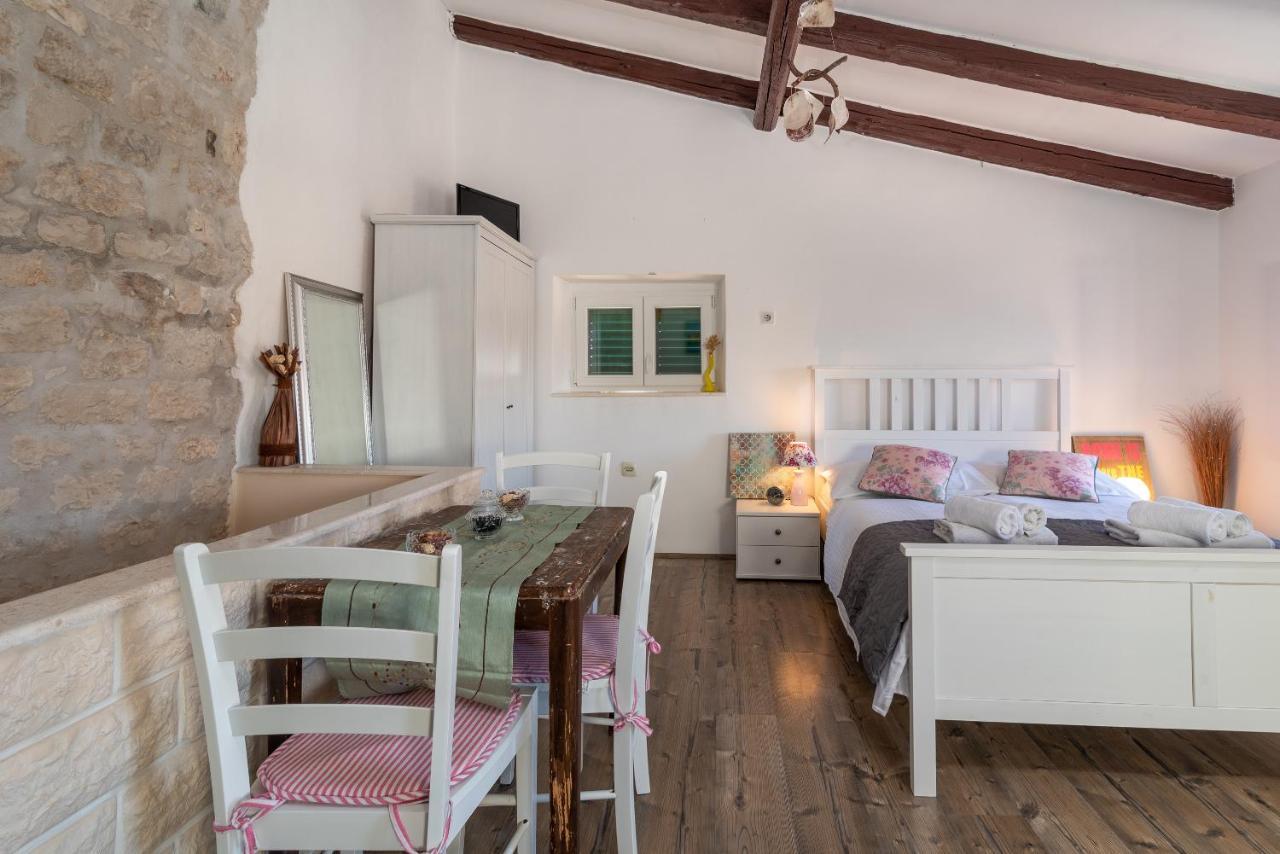 Apartment Ana Τρογκίρ Εξωτερικό φωτογραφία