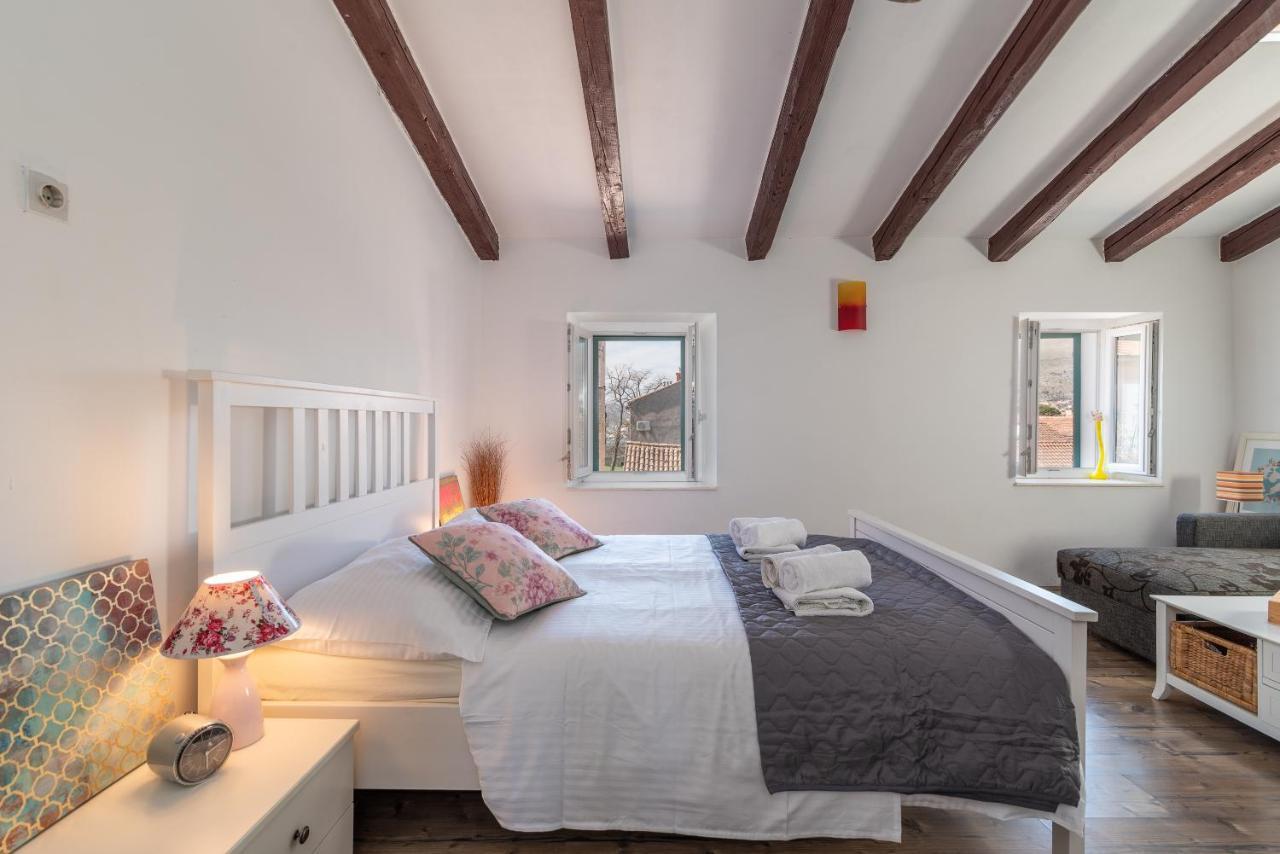 Apartment Ana Τρογκίρ Εξωτερικό φωτογραφία